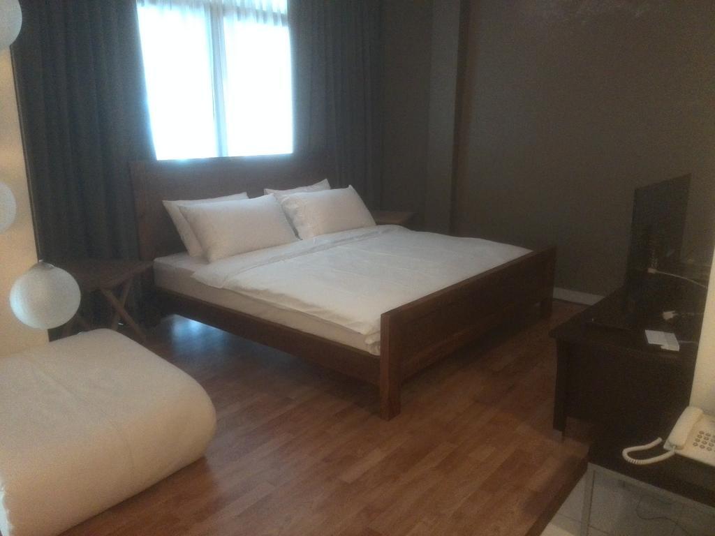 The Boutique Residence Hotel George Town Room photo